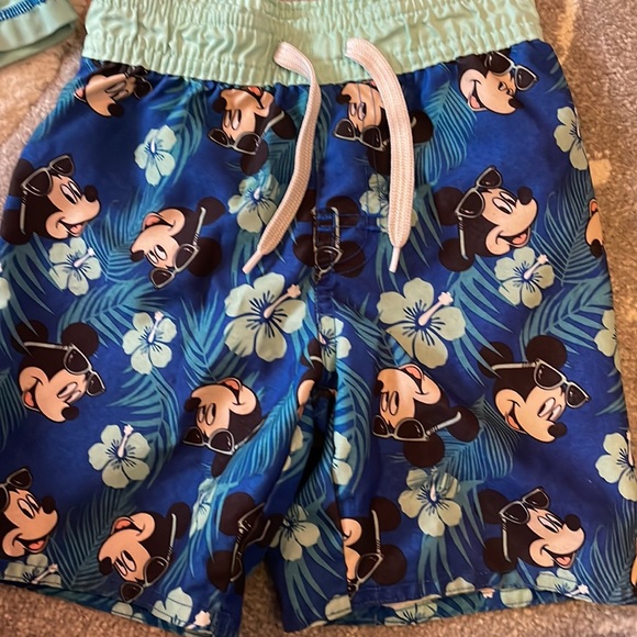 Mickey Mouse Swim Set - Picture 2 of 5